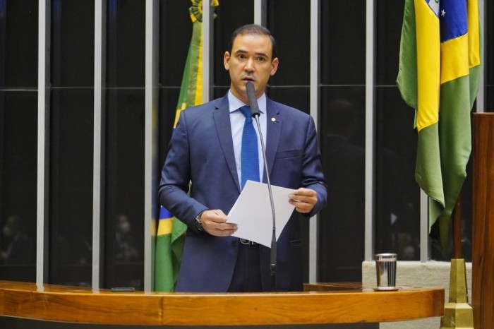 Proposta repassa dinheiro de fundos constitucionais para combater desastres naturais