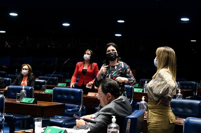 Senadores denunciam ameaças por posição contrária à ampliação do acesso às armas