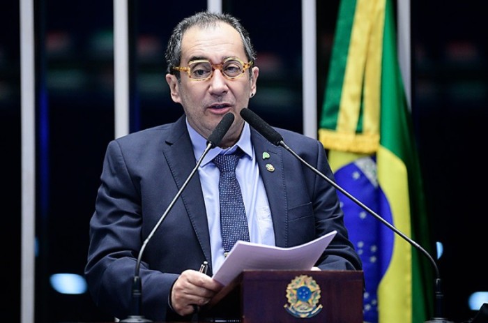 Kajuru cobra oferta de remédio contra covid-19 para pacientes imunodeprimidos