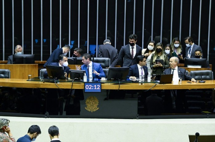 Congresso derruba veto sobre renegociação de dívidas para pequenas empresas
