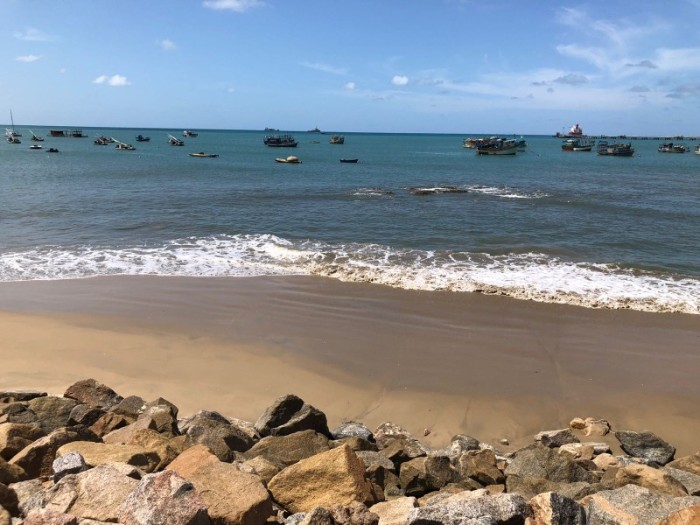19 trechos de praias no litoral fortalezense estão próprios, aponta balneabilidade da Semace