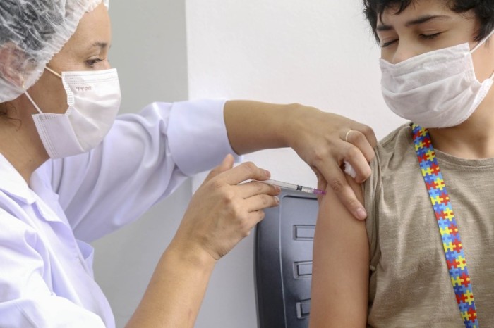 678,3 mil vacinas pediátricas contra a Covid-19 já foram aplicadas no Paraná
