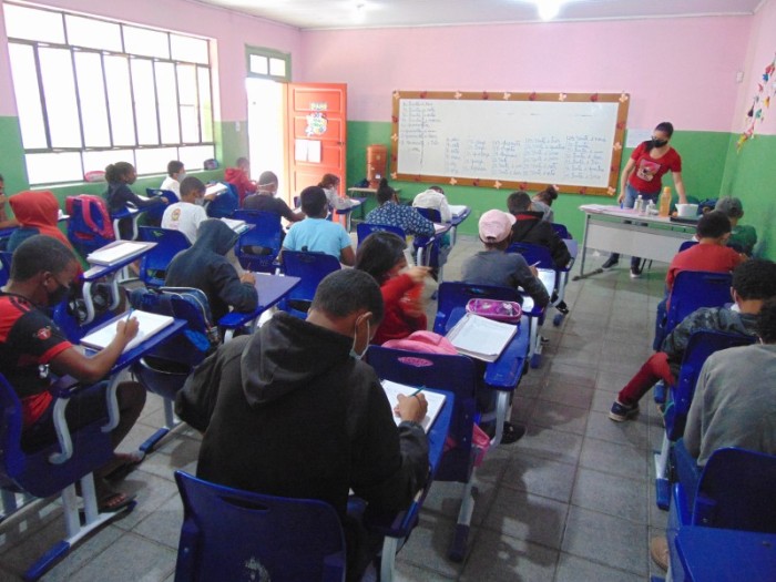 Depois de curto circuito, Escola Municipal Senhora Aparecida passa por revisão e funciona normalmente