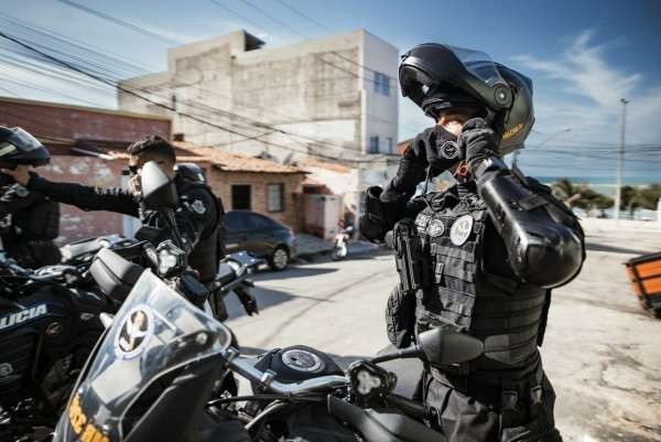18 anos do CPRaio da Polícia Militar do Ceará: homens que inspiram meninos