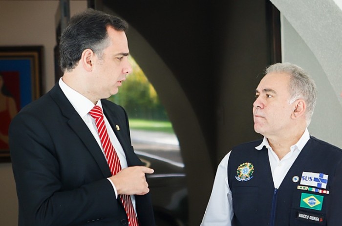 Pandemia: Pacheco manifesta a Queiroga preocupação com flexibilização