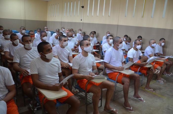 Aulas presenciais são retomadas no sistema prisional