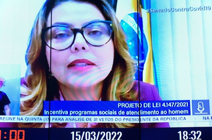 Plenário aprova assistência ao homem para prevenir violência contra a mulher