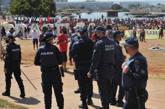 Presidente sanciona programa de habitação voltado para policiais