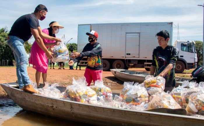 Governo do Tocantins atende com entrega de cestas básicas cerca de 1,4 mil famílias indígenas e ribeirinhas em Lagoa da Confusão e Formoso do Araguaia