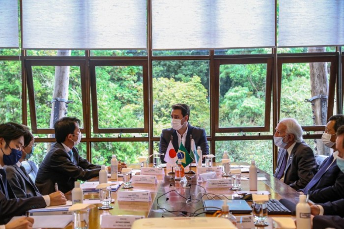 Em encontro com embaixador, governador manifesta intenção de exportar carne suína para o Japão