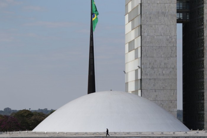 Senado aprova assistência humanitária às gestantes presas