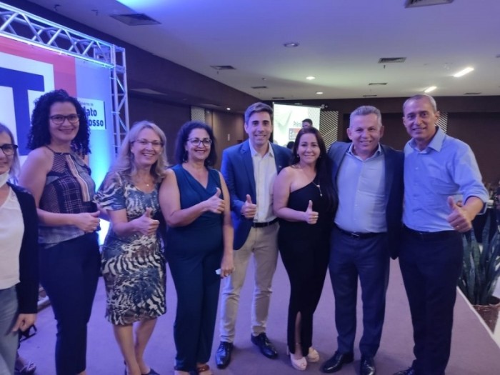 Lucas do Rio Verde recebe prêmio no 2° Seminário de Integração do Alfabetiza MT