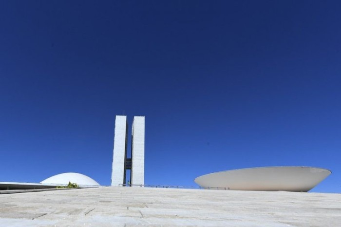 Biblioteca Digital da Câmara lança publicação sobre atuação das frentes parlamentares