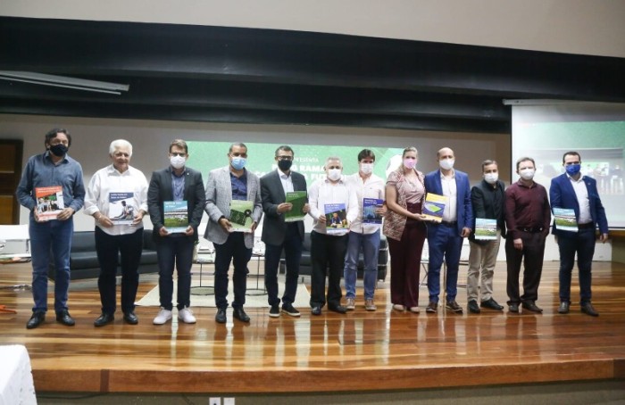 Sejuv participa do Lançamento do Programa Academia e Futebol no âmbito do IFCE