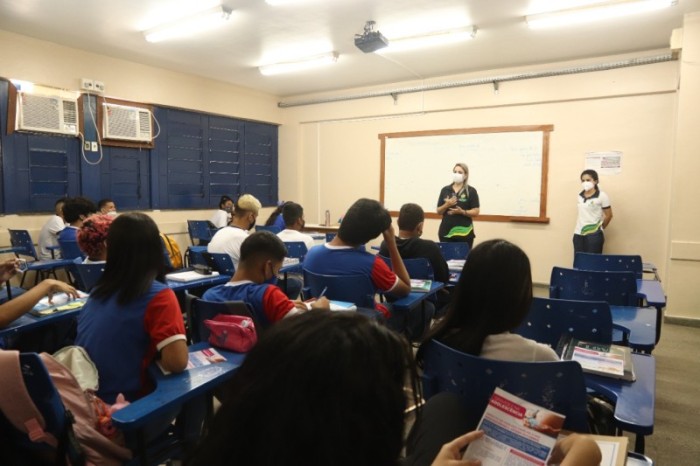 Palestras sobre prevenção da gravidez na adolescência alcançaram mais de 2 mil alunos da rede estadual de ensino