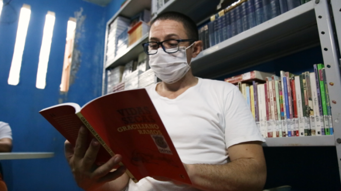 Projeto Livro Aberto incentiva aprendizagem e possibilita remição de pena