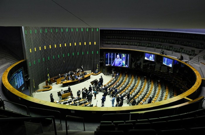 Congresso derruba vários itens do veto ao programa BR do Mar
