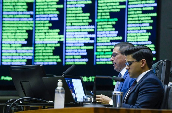 Congresso derruba item do veto parcial à MP do Milho