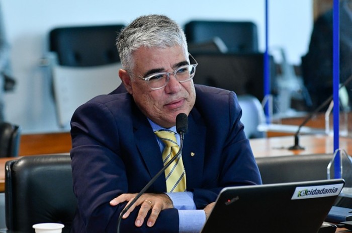 CAS vai debater constelação familiar