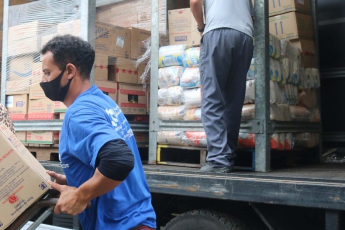 Estado faz segunda entrega de 2022 de alimentos não perecíveis da merenda escolar
