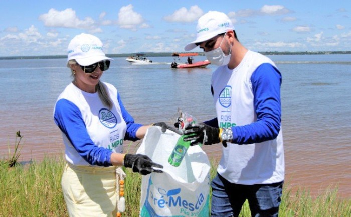 Secretaria do Meio Ambiente e Recursos Hídricos participa de mutirão de limpeza das praias do lago de Palmas