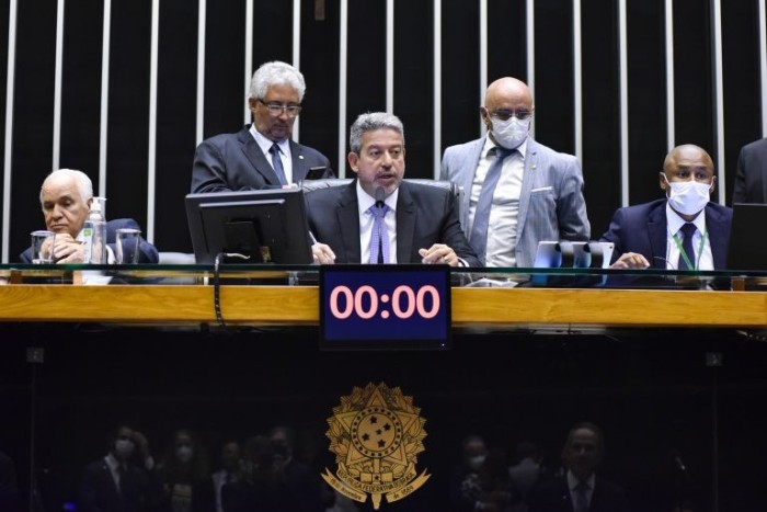 Instalação das comissões permanentes depende da janela partidária, diz Lira