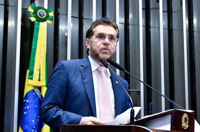 Plínio Valério pede redução dos entraves à exploração das jazidas de potássio no Amazonas