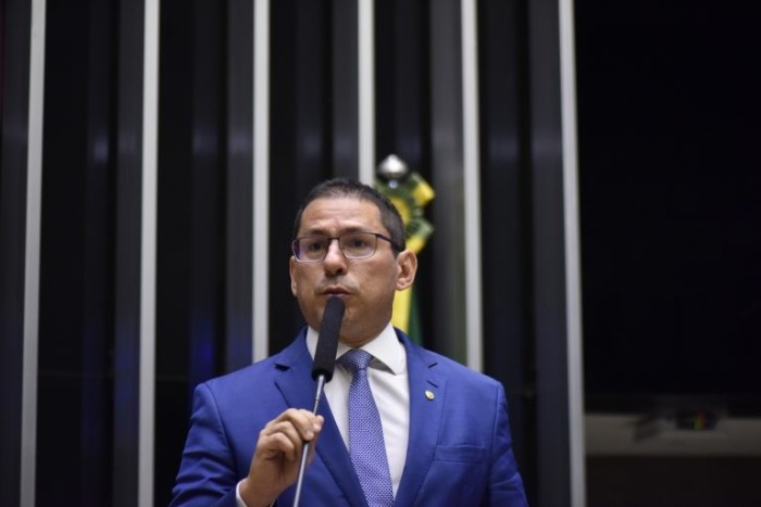 Projeto susta redução de até 25% do IPI; deputados do Amazonas negociam novo decreto
