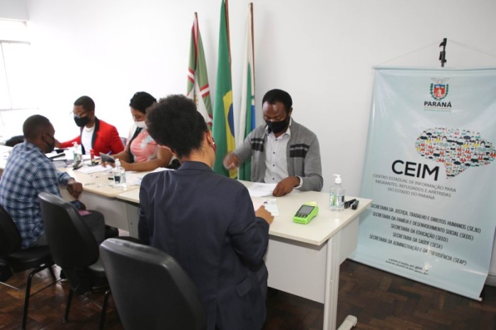 Paraná promove mutirão de renovação de passaportes e outros documentos para haitianos