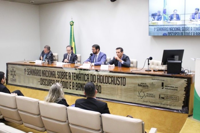 Debatedores reforçam importância de combate a discursos nazistas e de ódio