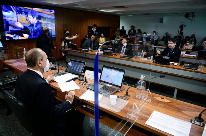CE vai ouvir ministro da Educação por denúncia de favorecimento na quinta-feira (31)