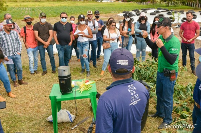 1ª Semana do Produtor de Leite: produtores e estudantes conhecem novas técnicas de manejo do rebanho