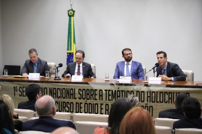 Debatedores defendem combate ao discurso de ódio para que o Holocausto não se repita