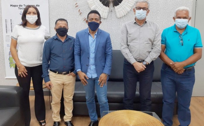 Governo do Tocantins e representantes de Praia Norte discutem projetos para o turismo da cidade