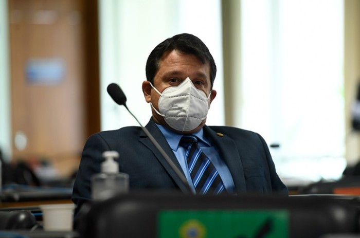 Comissão de Transparência poderá convocar ministro da Educação para esclarecimentos
