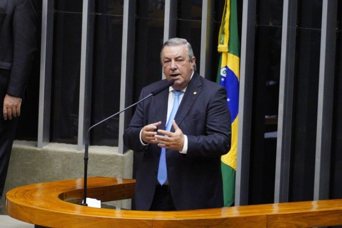 Projeto incentiva pequenas empresas de laticínios que valorizam produtores