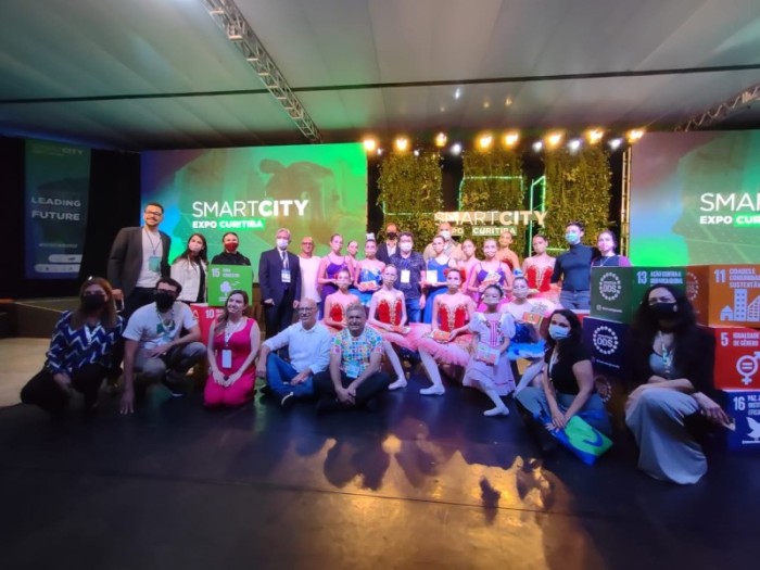 Escola de Dança Teatro Guaíra se apresenta no Smart City Expo Curitiba