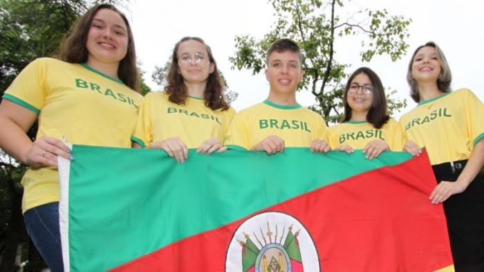 Jovens pesquisadores gaúchos participam de feira pré-universitária de ciências nos EUA