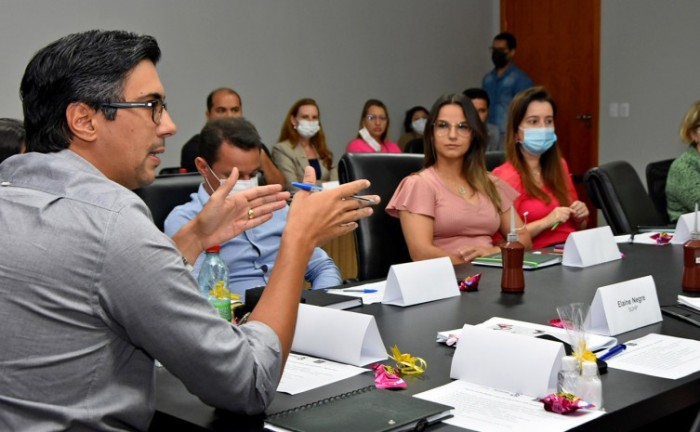 Diretores de unidades hospitalares estaduais participam de reunião de alinhamento
