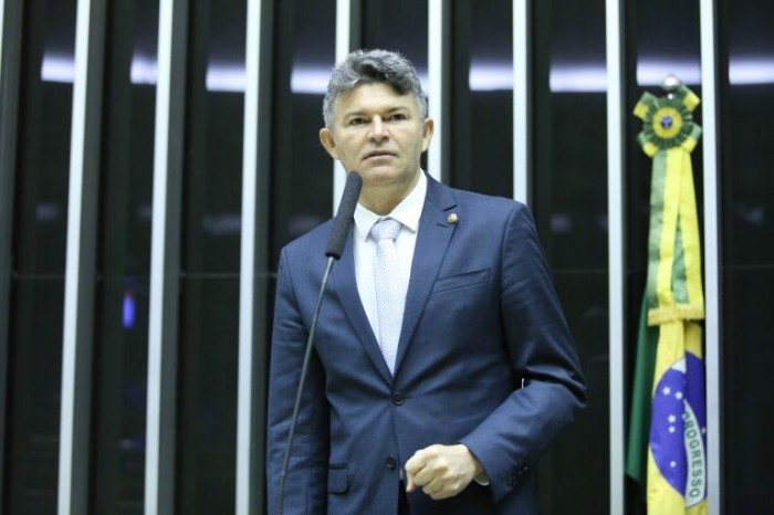 Projeto estabelece regras para cobrança de taxas pela União, estados e municípios