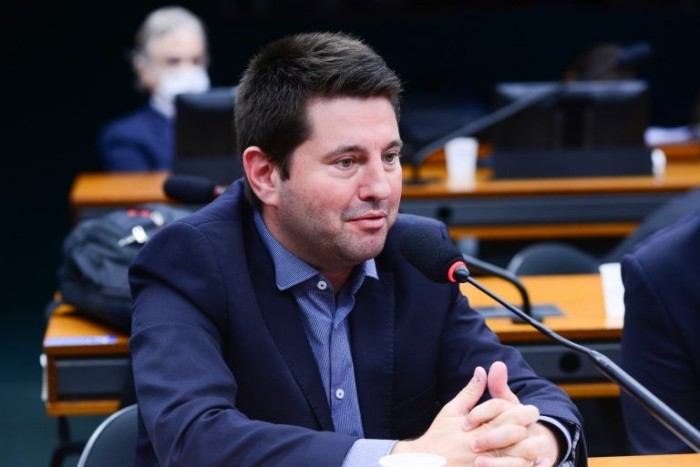 Projeto permite parcelamento de débitos tributários de empresas de transporte coletivo rodoviário