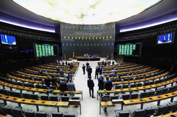 Câmara aprova projeto que transforma cargos do Tribunal de Justiça do DF; acompanhe