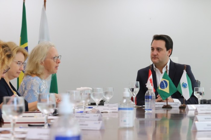 Paraná e Canadá confirmam interesse em expandir parcerias na agricultura e educação