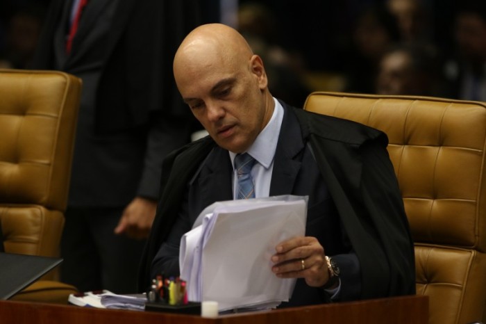 Moraes nega pedido de Silveira para revogar tornozeleira eletrônica
