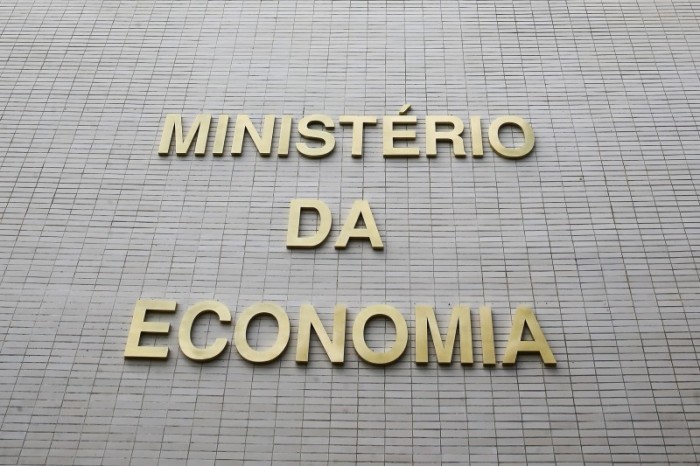 Reajuste para funcionalismo será decidido até junho, diz Tesouro