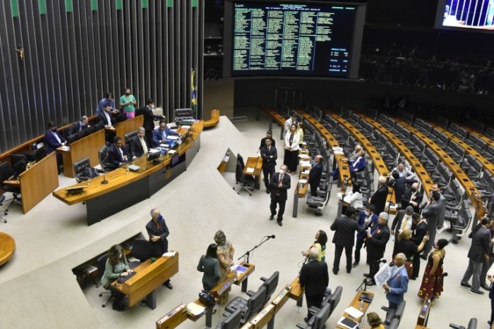 Câmara pode concluir nesta quinta votação da quebra de monopólio na fabricação de radiofármacos