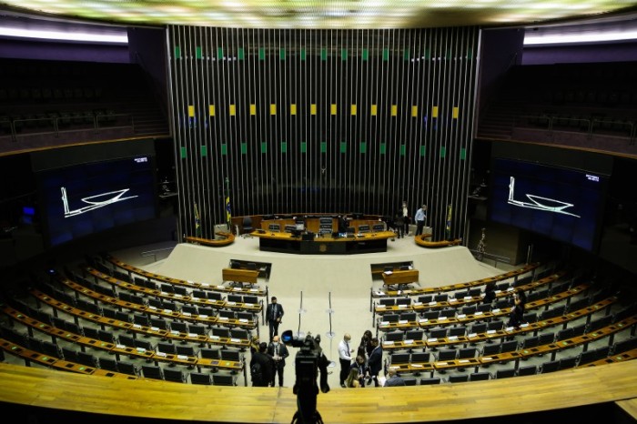 Plenário da Câmara é ambiente inviolável, diz vice-presidente