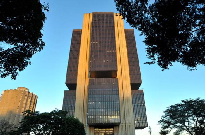 Comissão sabatina indicados para Cade e Banco Central