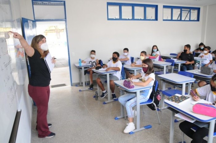 Projeto altera lei de dados pessoais para permitir compartilhamento de informações do Censo Escolar e do Enem