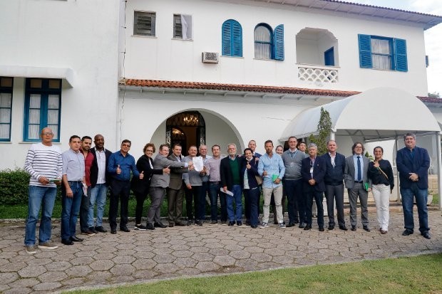 Estado e Tribunal de Justiça formalizam parceria para regularizar propriedades de famílias em Palhoça